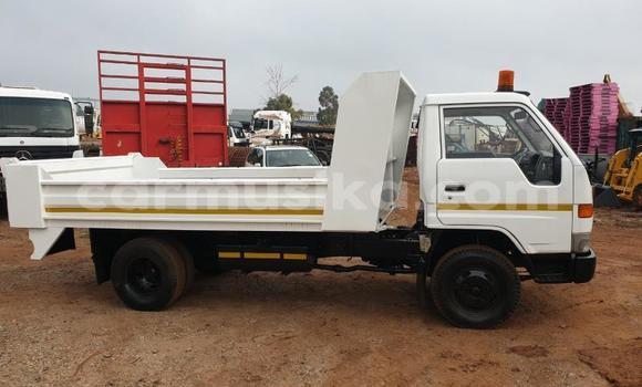 Buy Used Toyota Dyna White Truck in Beitbridge in Matabeleland South Buy Used Toyota Dyna White Truck in Beitbridge in Matabeleland South