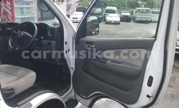 Tenga Tsaru Nissan NV350 Caravan Chena Mota in Beitbridge in Matabeleland South Tenga Tsaru Nissan NV350 Caravan Chena Mota in Beitbridge in Matabeleland South