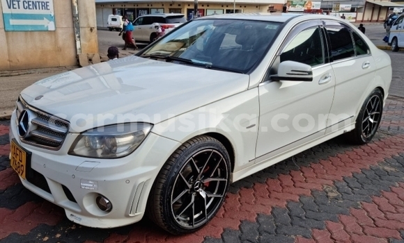Acheter Occasion Voiture Mercedes-Benz C-Classe Blanc à Borrowdale, Harare Acheter Occasion Voiture Mercedes-Benz C-Classe Blanc à Borrowdale, Harare