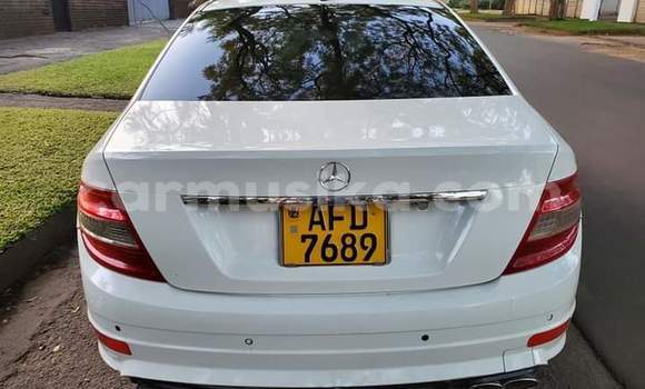 Acheter Occasion Voiture Mercedes-Benz C-Classe Blanc à Borrowdale, Harare Acheter Occasion Voiture Mercedes-Benz C-Classe Blanc à Borrowdale, Harare