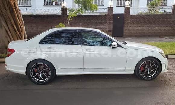 Acheter Occasion Voiture Mercedes-Benz C-Classe Blanc à Borrowdale, Harare Acheter Occasion Voiture Mercedes-Benz C-Classe Blanc à Borrowdale, Harare
