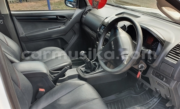 Tenga Tsaru Isuzu KB Chena Mota in Beitbridge in Matabeleland South Tenga Tsaru Isuzu KB Chena Mota in Beitbridge in Matabeleland South