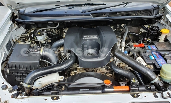 Tenga Tsaru Isuzu KB Chena Mota in Beitbridge in Matabeleland South Tenga Tsaru Isuzu KB Chena Mota in Beitbridge in Matabeleland South