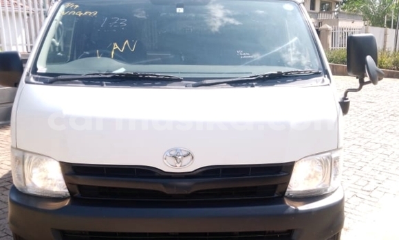 Buy Used Toyota Hiace White Car in Borrowdale in Harare
