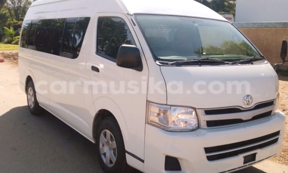 Acheter Neuf Voiture Toyota Hiace Blanc à Borrowdale, Harare Acheter Neuf Voiture Toyota Hiace Blanc à Borrowdale, Harare