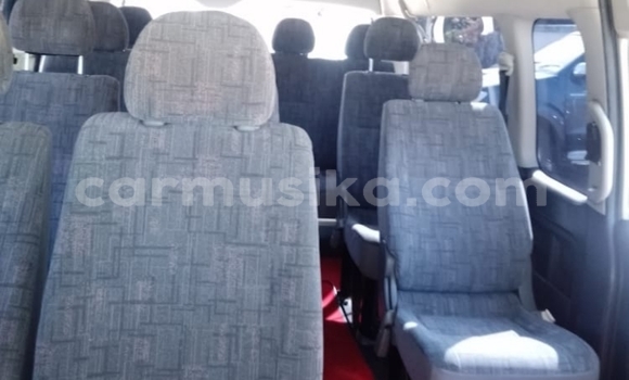 Acheter Neuf Voiture Toyota Hiace Blanc à Borrowdale, Harare Acheter Neuf Voiture Toyota Hiace Blanc à Borrowdale, Harare