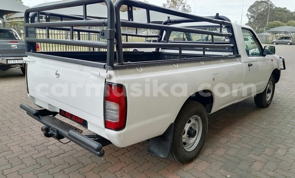 Tenga Tsaru Nissan NP 300 Chena Mota in Beitbridge in Matabeleland South Tenga Tsaru Nissan NP 300 Chena Mota in Beitbridge in Matabeleland South