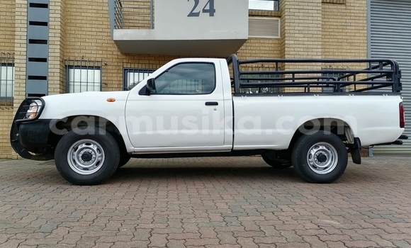 Tenga Tsaru Nissan NP 300 Chena Mota in Beitbridge in Matabeleland South Tenga Tsaru Nissan NP 300 Chena Mota in Beitbridge in Matabeleland South