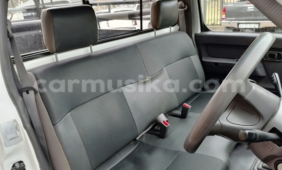 Tenga Tsaru Nissan NP 300 Chena Mota in Beitbridge in Matabeleland South Tenga Tsaru Nissan NP 300 Chena Mota in Beitbridge in Matabeleland South