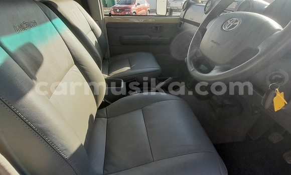 Tenga Tsaru Toyota Land Cruiser Beige Mota in Beitbridge in Matabeleland South Tenga Tsaru Toyota Land Cruiser Beige Mota in Beitbridge in Matabeleland South