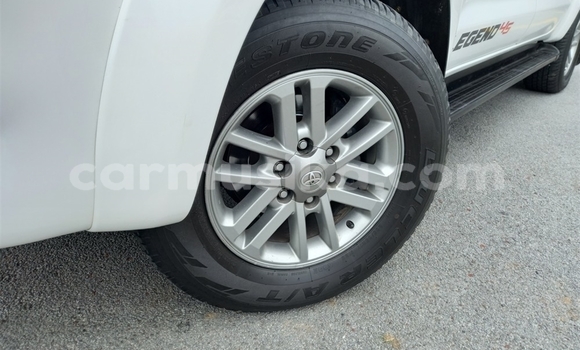 Buy Used Toyota Hilux White Car in Beitbridge in Matabeleland South Buy Used Toyota Hilux White Car in Beitbridge in Matabeleland South