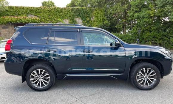Acheter Occasion Voiture Toyota Land Cruiser Prado Noir à Avondale, Harare Acheter Occasion Voiture Toyota Land Cruiser Prado Noir à Avondale, Harare