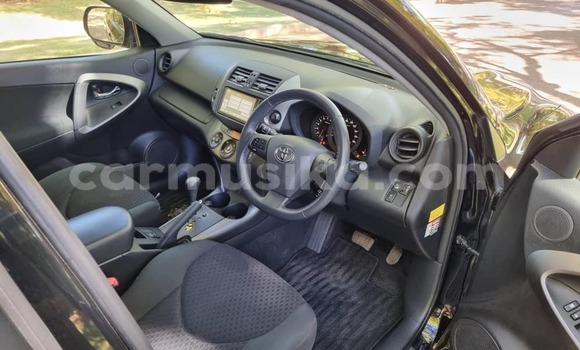 Acheter Neuf Voiture Toyota Vanguard Noir à Borrowdale, Harare Acheter Neuf Voiture Toyota Vanguard Noir à Borrowdale, Harare