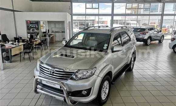 Buy Used Toyota Fortuner Silver Car in Beitbridge in Matabeleland South Buy Used Toyota Fortuner Silver Car in Beitbridge in Matabeleland South