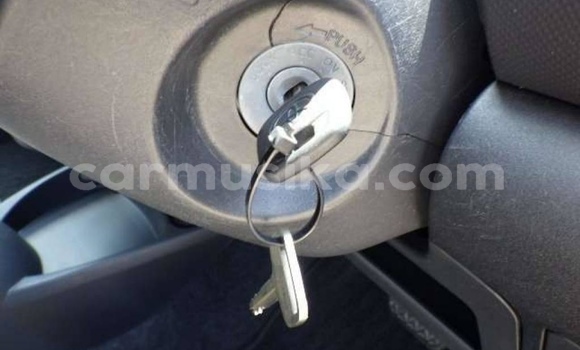 Buy Import Toyota Vitz White Car in Beitbridge in Matabeleland South Buy Import Toyota Vitz White Car in Beitbridge in Matabeleland South