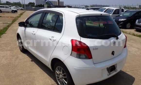Buy Import Toyota Vitz White Car in Beitbridge in Matabeleland South Buy Import Toyota Vitz White Car in Beitbridge in Matabeleland South