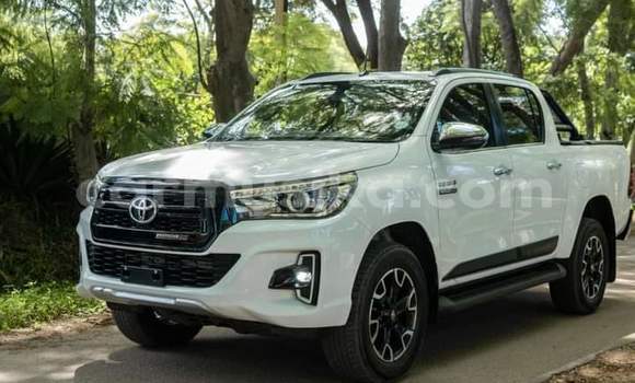 Acheter Neuf Voiture Toyota Hilux Blanc à Borrowdale, Harare Acheter Neuf Voiture Toyota Hilux Blanc à Borrowdale, Harare