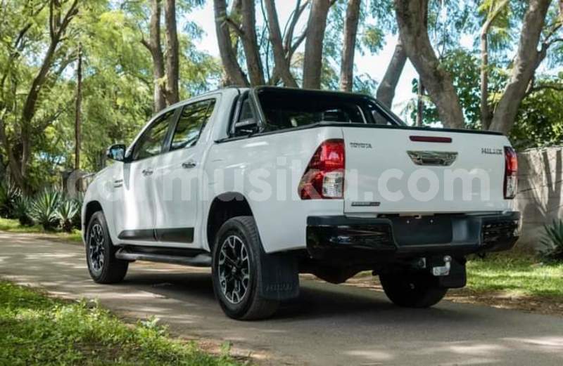 Big with watermark toyota hilux harare borrowdale 29964