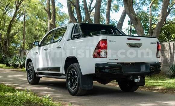 Acheter Neuf Voiture Toyota Hilux Blanc à Borrowdale, Harare Acheter Neuf Voiture Toyota Hilux Blanc à Borrowdale, Harare