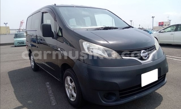 Tenga Tsaru Nissan NV200 Nhema Mota in Beitbridge in Matabeleland South