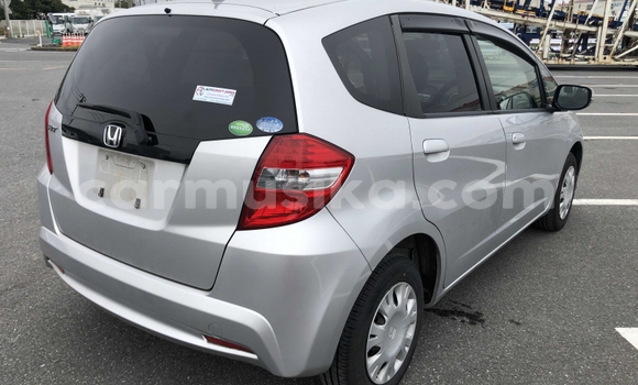 Buy Used Honda Fit Silver Car in Beitbridge in Matabeleland South Buy Used Honda Fit Silver Car in Beitbridge in Matabeleland South
