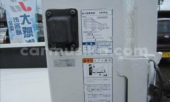 Buy Used Toyota Dyna White Truck in Beitbridge in Matabeleland South Buy Used Toyota Dyna White Truck in Beitbridge in Matabeleland South