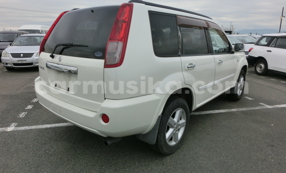 Buy Used Nissan X–Trail White Car in Beitbridge in Matabeleland South Buy Used Nissan X–Trail White Car in Beitbridge in Matabeleland South