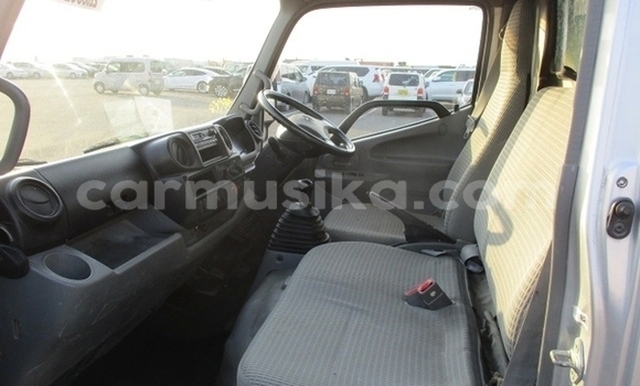 Nunua Ilio tumika Toyota Dyna Fedha Lori ndani ya Beitbridge nchini Matabeleland Kusini Nunua Ilio tumika Toyota Dyna Fedha Lori ndani ya Beitbridge nchini Matabeleland Kusini