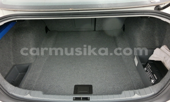 Acheter Occasion Voiture BMW 3–Series Blanc à Beitbridge, Matabeleland South Acheter Occasion Voiture BMW 3–Series Blanc à Beitbridge, Matabeleland South