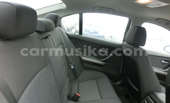 Acheter Occasion Voiture BMW 3–Series Blanc à Beitbridge, Matabeleland South Acheter Occasion Voiture BMW 3–Series Blanc à Beitbridge, Matabeleland South