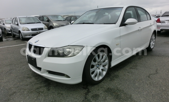Acheter Occasion Voiture BMW 3–Series Blanc à Beitbridge, Matabeleland South Acheter Occasion Voiture BMW 3–Series Blanc à Beitbridge, Matabeleland South