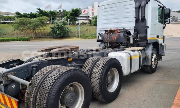 Buy Used Mercedes‒Benz Truck Other Truck in Beitbridge in Matabeleland South Buy Used Mercedes‒Benz Truck Other Truck in Beitbridge in Matabeleland South