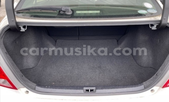 Acheter Occasion Voiture Toyota Allion Blanc à Beitbridge, Matabeleland South Acheter Occasion Voiture Toyota Allion Blanc à Beitbridge, Matabeleland South