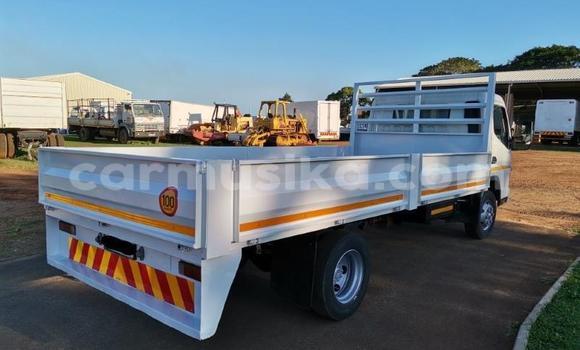Buy Used Mitsubishi Canter White Truck in Beitbridge in Matabeleland South Buy Used Mitsubishi Canter White Truck in Beitbridge in Matabeleland South