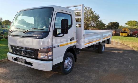 Buy Used Mitsubishi Canter White Truck in Beitbridge in Matabeleland South Buy Used Mitsubishi Canter White Truck in Beitbridge in Matabeleland South