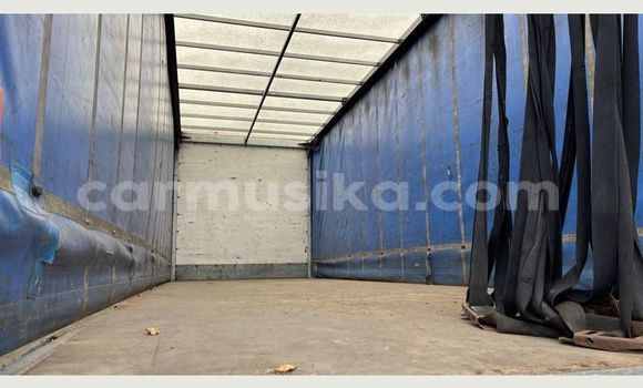 Buy Used Mercedes‒Benz Truck Other Truck in Beitbridge in Matabeleland South Buy Used Mercedes‒Benz Truck Other Truck in Beitbridge in Matabeleland South