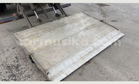 Buy Used Mercedes‒Benz Truck Other Truck in Beitbridge in Matabeleland South Buy Used Mercedes‒Benz Truck Other Truck in Beitbridge in Matabeleland South