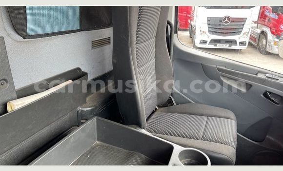 Buy Used Mercedes‒Benz Truck Other Truck in Beitbridge in Matabeleland South Buy Used Mercedes‒Benz Truck Other Truck in Beitbridge in Matabeleland South