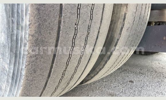 Buy Used Mercedes‒Benz Truck White Truck in Beitbridge in Matabeleland South Buy Used Mercedes‒Benz Truck White Truck in Beitbridge in Matabeleland South