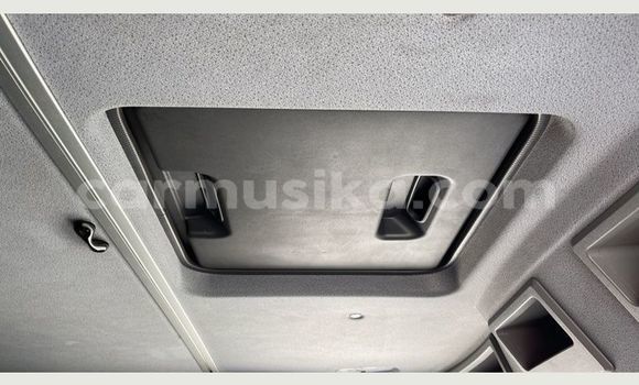 Buy Used Mercedes‒Benz Truck White Truck in Beitbridge in Matabeleland South Buy Used Mercedes‒Benz Truck White Truck in Beitbridge in Matabeleland South