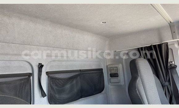 Buy Used Mercedes‒Benz Truck White Truck in Beitbridge in Matabeleland South Buy Used Mercedes‒Benz Truck White Truck in Beitbridge in Matabeleland South