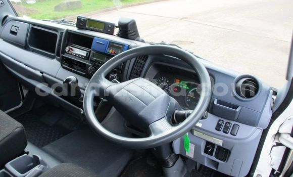 Acheter Occasion Utilitaire Mitsubishi Canter Blanc à Beitbridge, Matabeleland South Acheter Occasion Utilitaire Mitsubishi Canter Blanc à Beitbridge, Matabeleland South