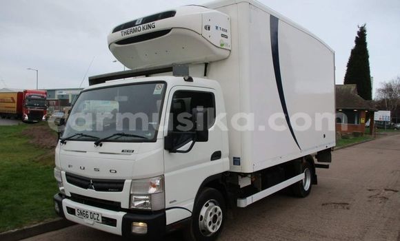 Acheter Occasion Utilitaire Mitsubishi Canter Blanc à Beitbridge, Matabeleland South Acheter Occasion Utilitaire Mitsubishi Canter Blanc à Beitbridge, Matabeleland South