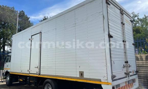 Acheter Occasion Utilitaire Nissan UD Autre à Beitbridge, Matabeleland South Acheter Occasion Utilitaire Nissan UD Autre à Beitbridge, Matabeleland South