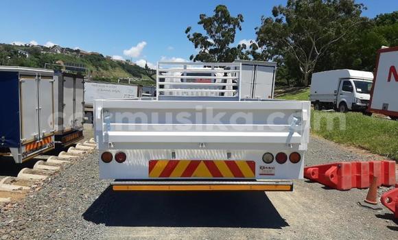 Tenga Tsaru Toyota Dyna Zvimwe Rori in Beitbridge in Matabeleland South Tenga Tsaru Toyota Dyna Zvimwe Rori in Beitbridge in Matabeleland South