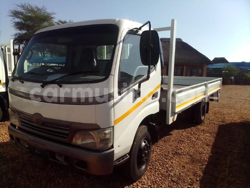 Big with watermark toyota dyna matabeleland south beitbridge 30050