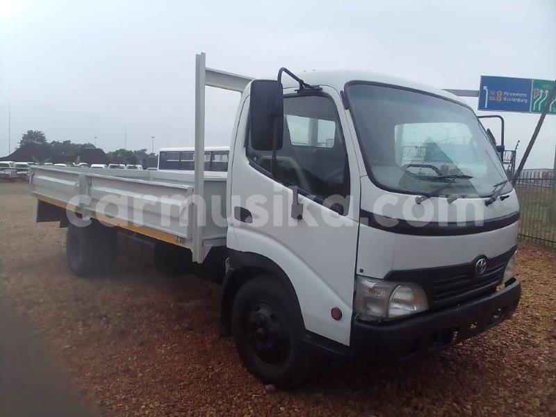 Big with watermark toyota dyna matabeleland south beitbridge 30050