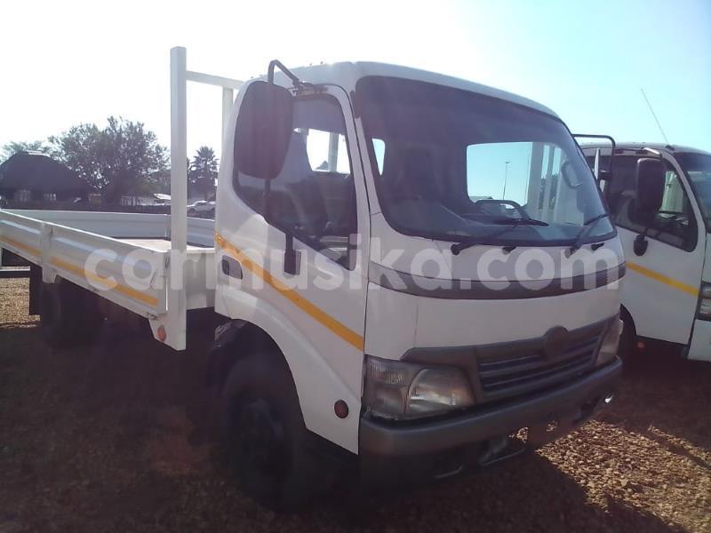 Big with watermark toyota dyna matabeleland south beitbridge 30050