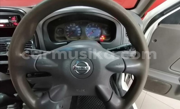 Acheter Occasion Voiture Nissan Hardbody Blanc à Beitbridge, Matabeleland South Acheter Occasion Voiture Nissan Hardbody Blanc à Beitbridge, Matabeleland South