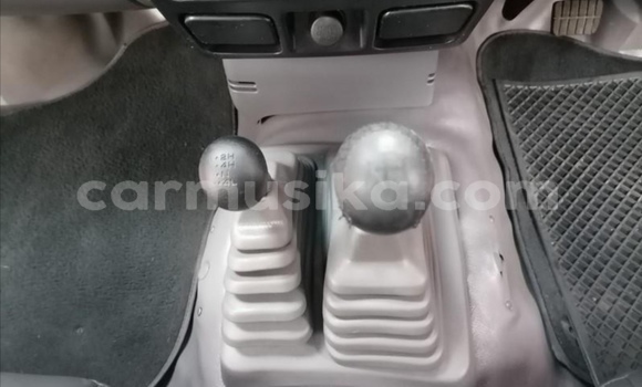 Acheter Occasion Voiture Nissan Hardbody Blanc à Beitbridge, Matabeleland South Acheter Occasion Voiture Nissan Hardbody Blanc à Beitbridge, Matabeleland South